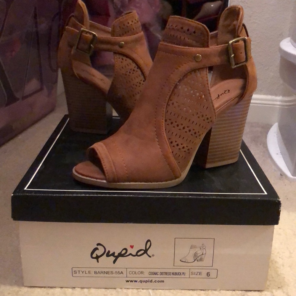 Qupid Booties